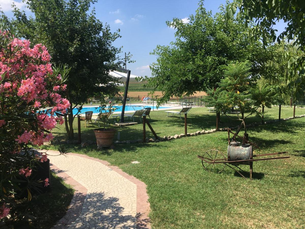 Agriturismo La Cascinetta Пьеве-ди-Ченто Экстерьер фото