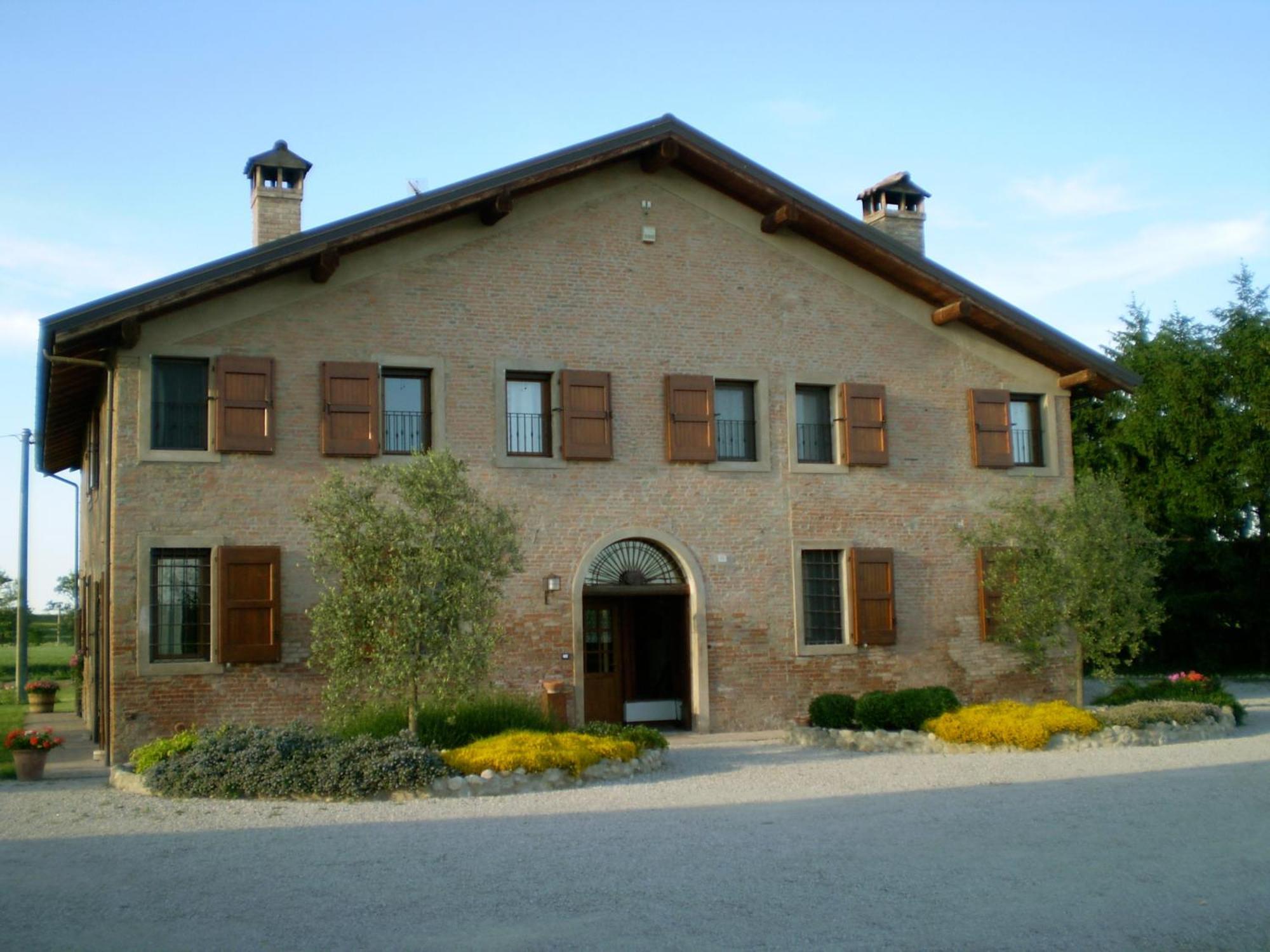 Agriturismo La Cascinetta Пьеве-ди-Ченто Экстерьер фото